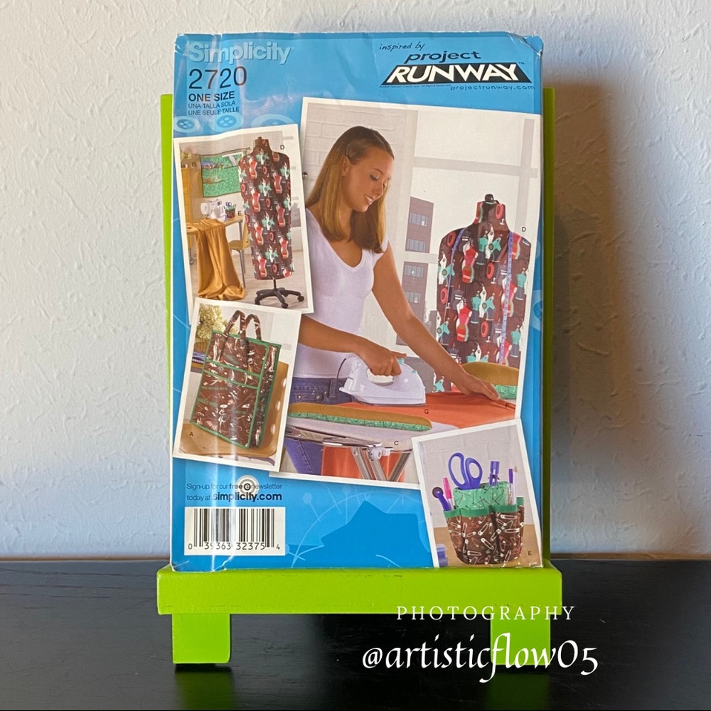NEW! Simplicity 2720 Project Runway Accessories